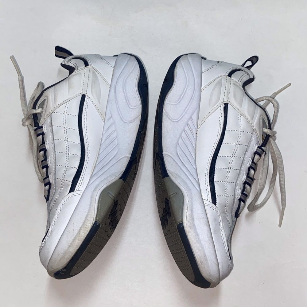 TS Sport Sleek White and Black Men Sneakers Walking Curved Leather Upper Sz, 8.5